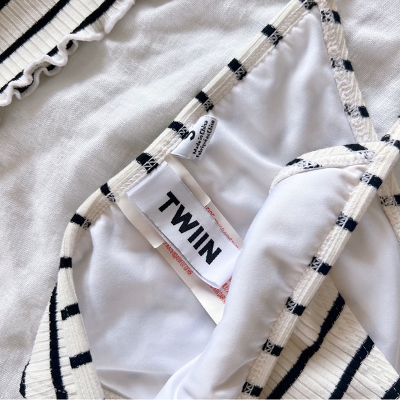 Cute Striped Bikini Set - Picture 3 of 3